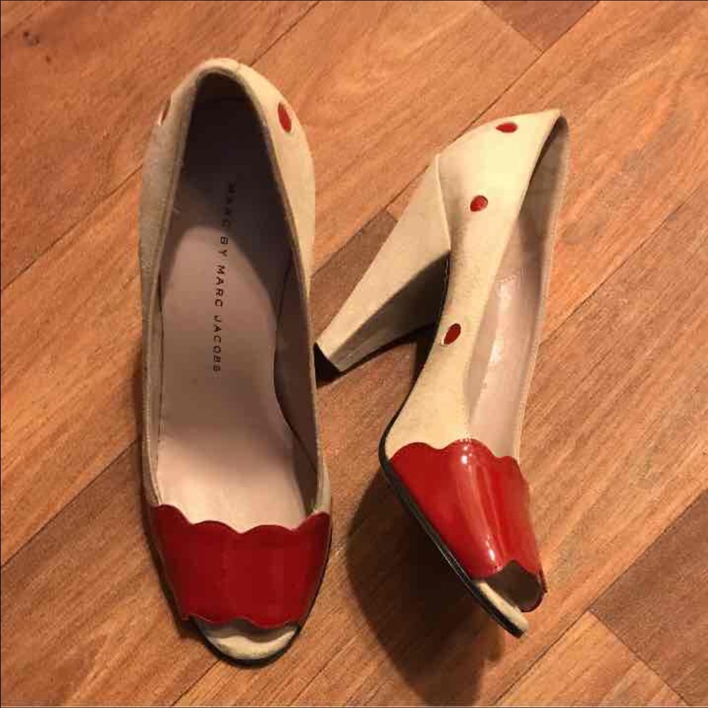 EUC Marc by Marc Jacobs White red peep toe heels